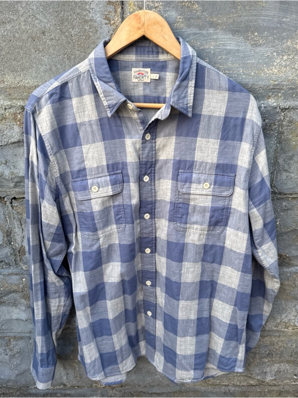 Faherty Brand Mens Large Button Down Shirt Blue Plaid Cotton Work Casual